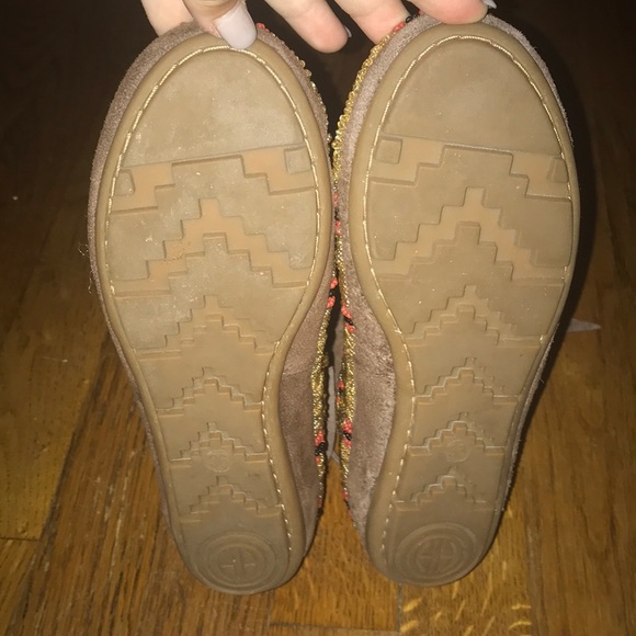 Beaded Moccasins - Picture 6 of 7